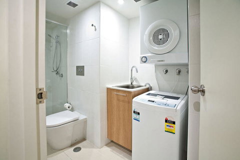 Lanai Riverside Apartments - Accommodation Search 6