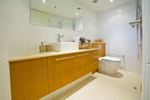 Lanai Riverside Apartments - Accommodation Search 26