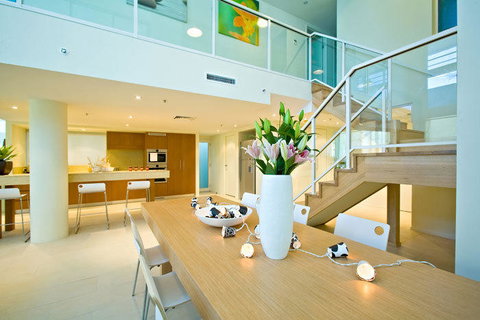 Lanai Riverside Apartments - Accommodation Search 24