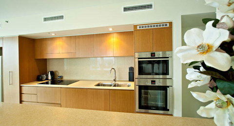 Lanai Riverside Apartments - Accommodation Search 4