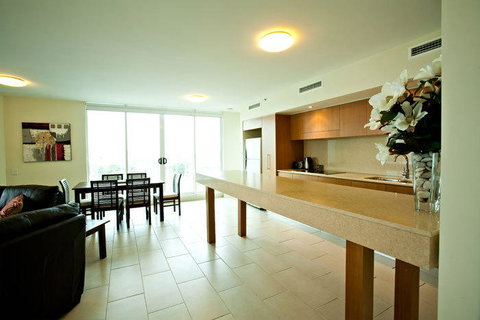 Lanai Riverside Apartments - Accommodation Search 9