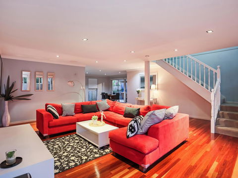Hamilton Executive - Accommodation Search 1