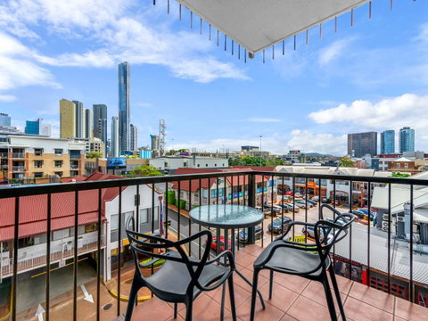 Central Brunswick Apartment Hotel - Accommodation Search 6