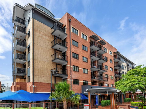 Central Brunswick Apartment Hotel - Accommodation Search 8