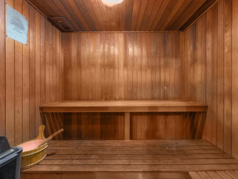 Central Brunswick Apartment Hotel - Accommodation Search 10