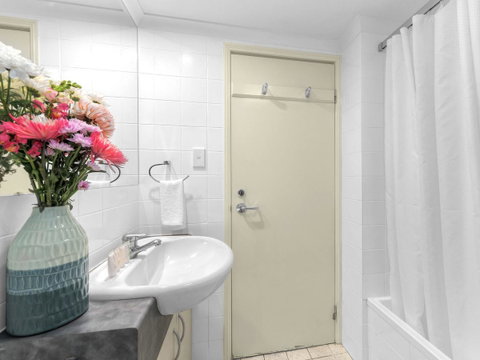 Central Brunswick Apartment Hotel - Accommodation Search 22