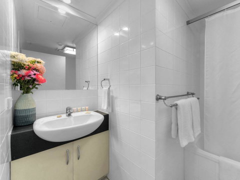 Central Brunswick Apartment Hotel - Accommodation Search 21