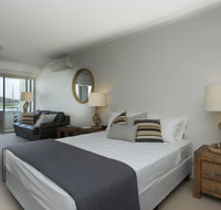 Blue on Blue Studio Room 1272 - Accommodation Search