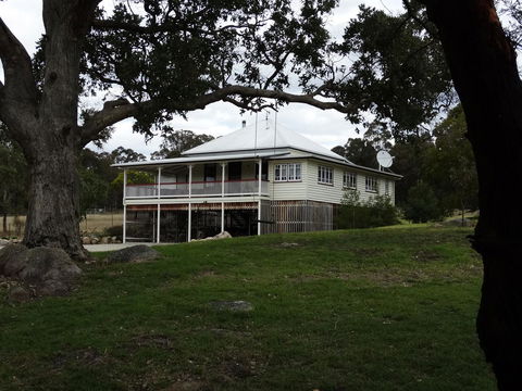Loughmore House - Accommodation Search 0