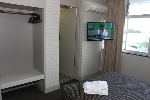 Brighton Hotel - Accommodation Search 9