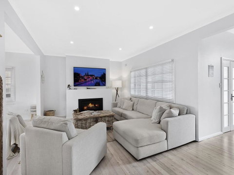 Waterview Beach House - Accommodation Search 2