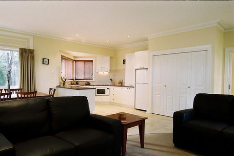 Waverley House Cottages - Accommodation Search 2