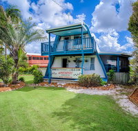 Wayfarers Beachouse - Rainbow Beach Everything you need just metres to the beach - Accommodation Search