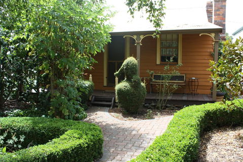 Westbury Gingerbread Cottages - Accommodation Search 3