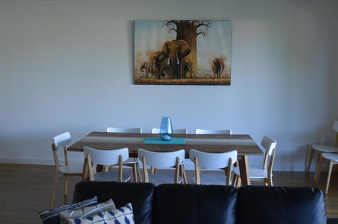 Western Breeze - Accommodation Search 3