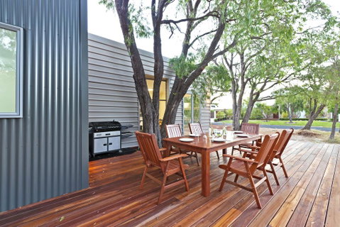 Whatmans Beach House - Accommodation Search 1