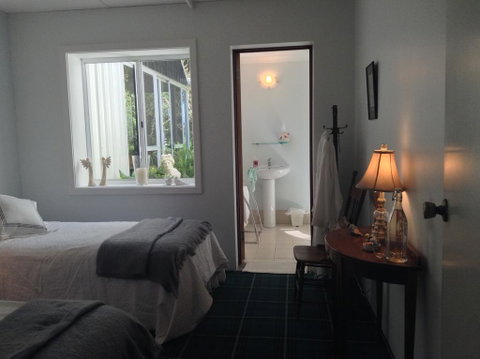 Whispering Pines Bed And Breakfast - Accommodation Search 2