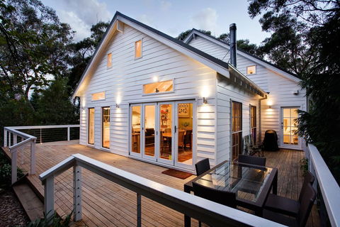 White Cottage - Accommodation Search 1