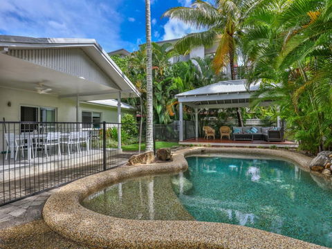 Whitehouse - Palm Cove - Accommodation Search 2