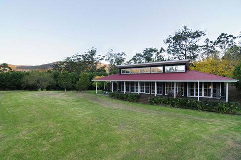Willabrook Retreat - Mojo Cottage - Romantic Escape! - Accommodation Search 1