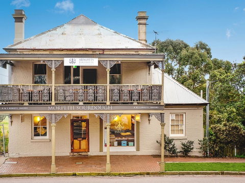 William Arnott Hotel - Accommodation Search 0