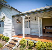 Wine Country Cottage located right at the Hunter Valley gateway close to everything - Accommodation Search