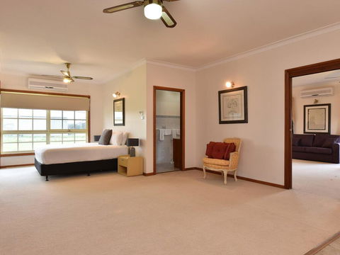 Wine Country Homestead 1br Studio - Accommodation Search 0