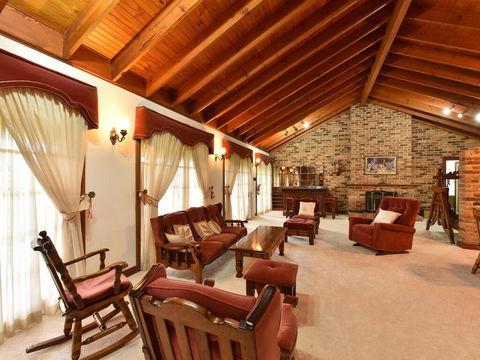 Wine Country Homestead 4-6br House - Accommodation Search 1