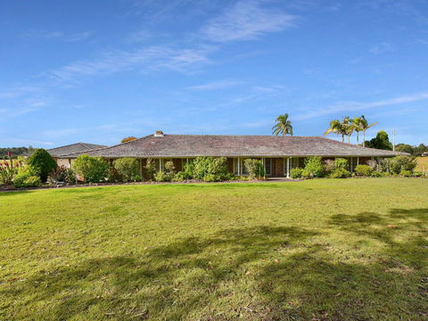 Wine Country Homestead 4-6br House - Accommodation Search 0