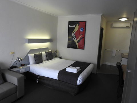 Wine Village Motor Inn - Accommodation Search 0