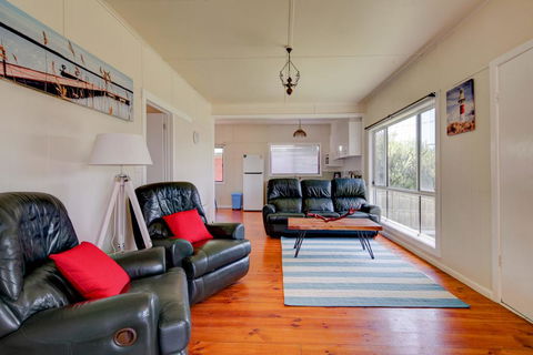 Wings And Waves - Accommodation Search 0