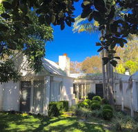Wisteria Cottage on the Lagoon/Beach - Accommodation Search