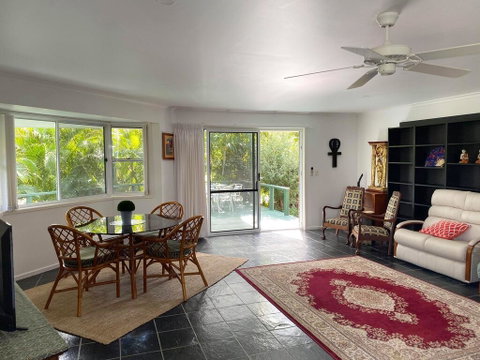 Woorim Secluded Palms Villa - Accommodation Search 2