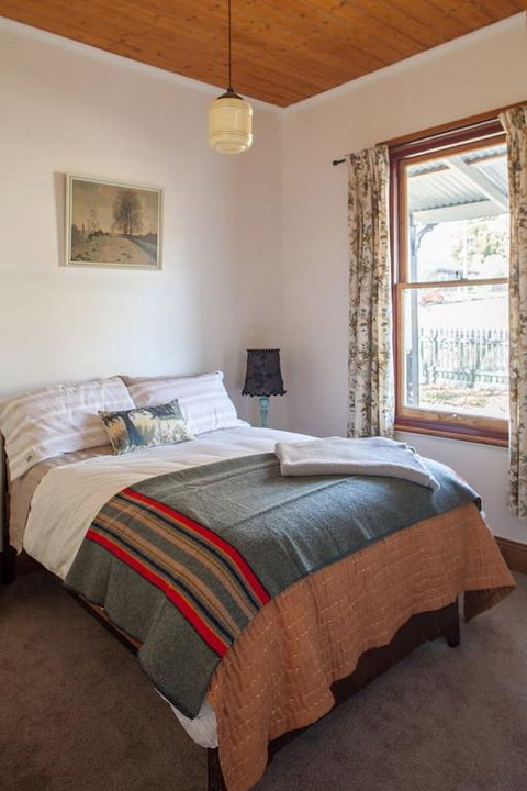 Wormwood House - Accommodation Search 3