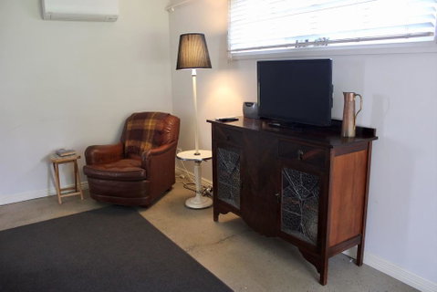 Wormwood Studio - Accommodation Search 2