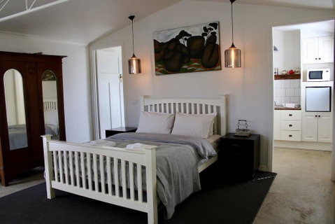 Wormwood Studio - Accommodation Search 1