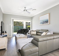 Wowly Waters - Pet Friendly - 1 Min Walk to Beach - Accommodation Search