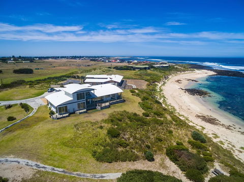 Wytonia Beachfront Accommodation - Accommodation Search 0
