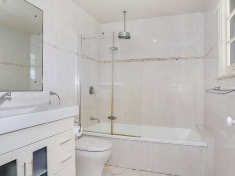 Yamba Pilot Cottage 2 - Pets Welcome - Close To Beach - Accommodation Search 3