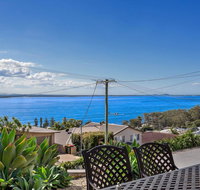 Yenangoon - Walking together Corlette - Accommodation Search