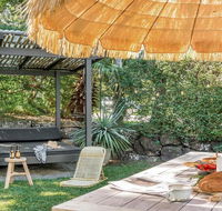 Your Luxury Escape - Den - 5min walk to Clarke's Beach - Accommodation Search