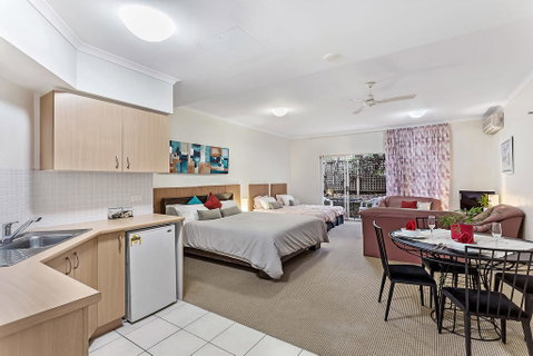 Zenith Studio, Unit 3/10 Messines Street - Accommodation Search 0