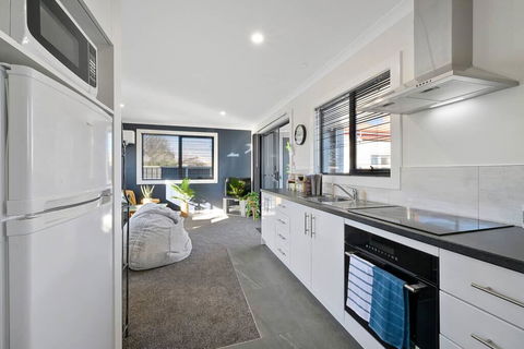 Zoo Villas: Villa Giraffe - Central Wynyard - Accommodation Search 1