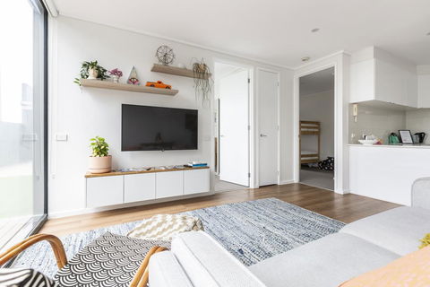 Of SouthbankLight Filled ApartmentHUGE Private Terrace With City ViewsParkingPoolGymWiFi - Accommodation Search 2