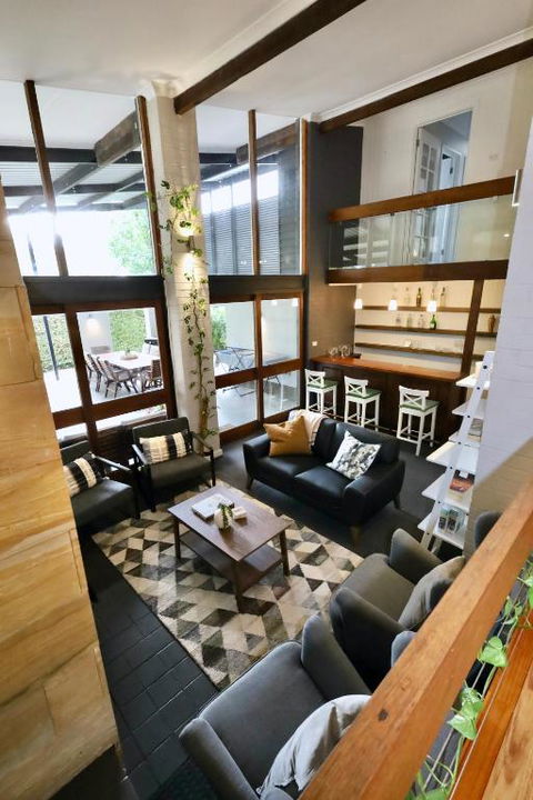 2555 Mahogany Creek Magic Stunning Family Retreat - Accommodation Search 2