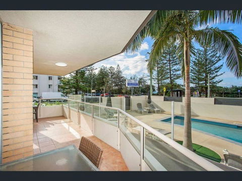 3 Bedroom Beachfront At Wyuna Apartments - Accommodation Search 4