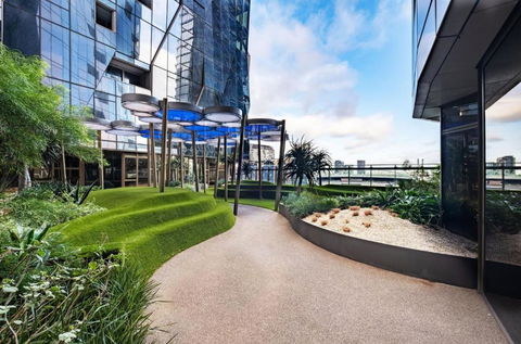 A Lux 2BR Apt Next To Southern Cross City Views - Accommodation Search 2