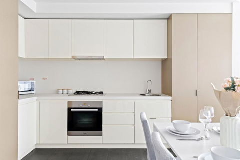 A 2BR Apt Near Melbourne Central Amazing Views - Accommodation Search 2