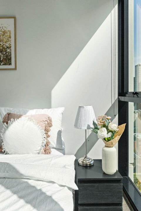 A 2BR Apt Near Melbourne Central Amazing Views - Accommodation Search 3