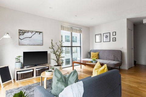 A 2BR Loft Near Melbourne Central FREE Parking - Accommodation Search 4